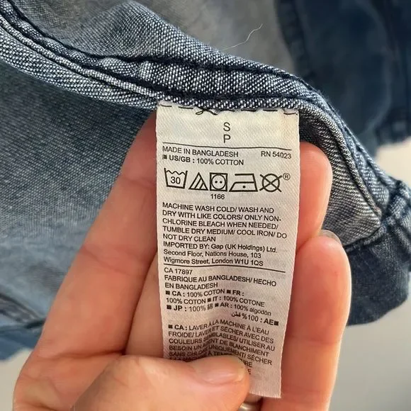 GAP- Denim jacket 💙 size Small - Picture 7 of 8